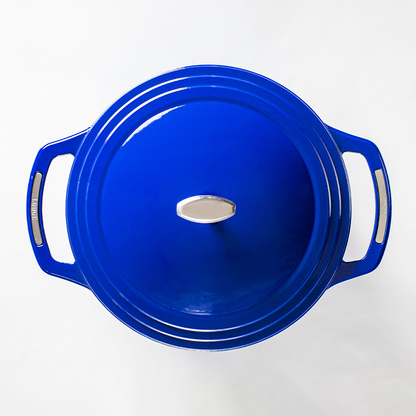 Top of blue dutch oven, featuring lid.