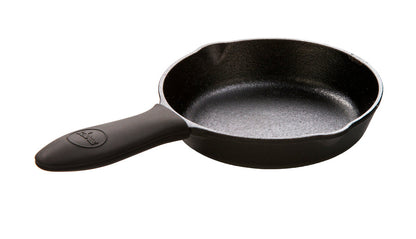 Handle holder on skillet.