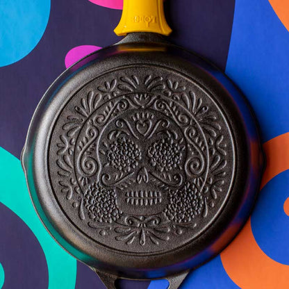 Closeup of engraved design.