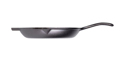 Side profile of skillet.