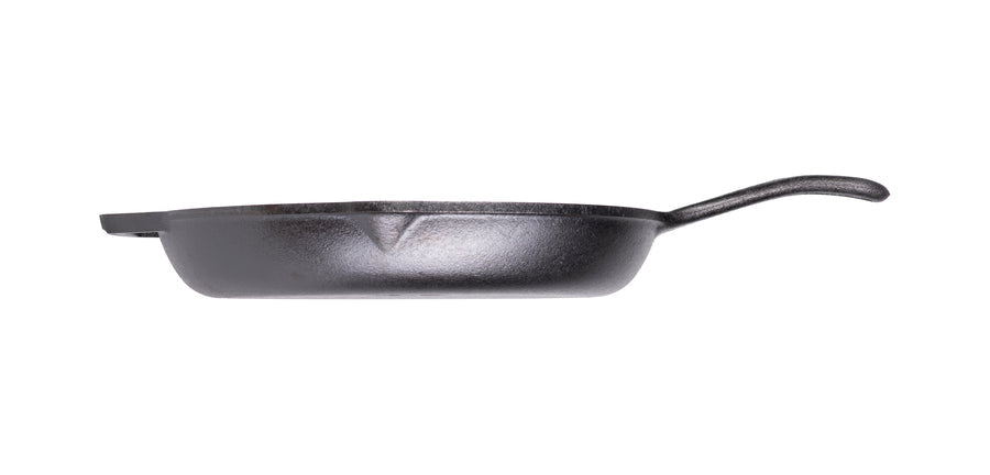Side profile of skillet.