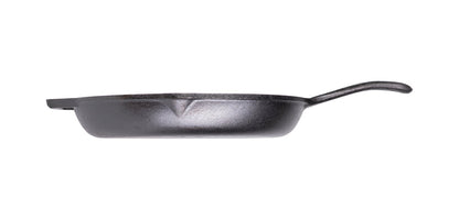 Side profile of skillet.