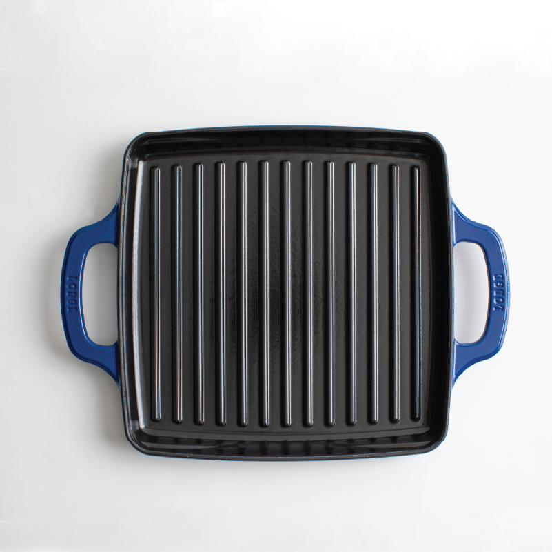Top view of view of grill pan, featuring the 13 grill lines that are spread out on cooking surface.