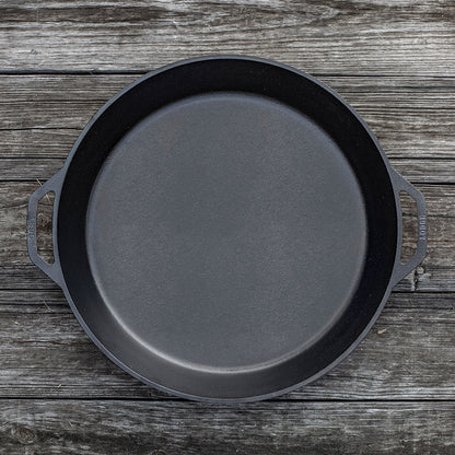 Top view of pan on wooden surface.