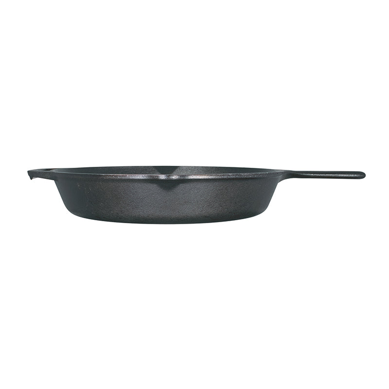 Side view of skillet.