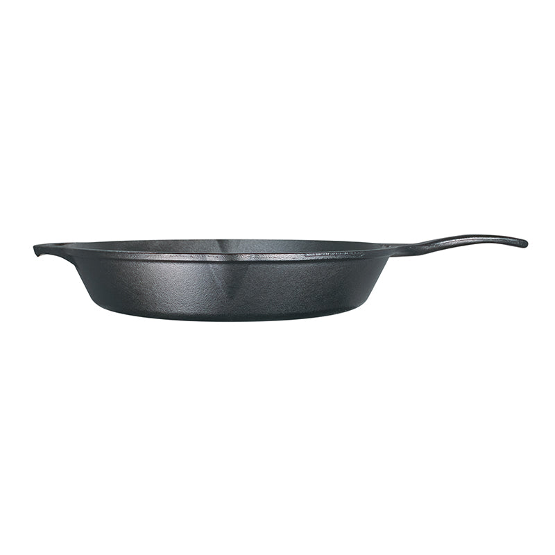 Side view of skillet.